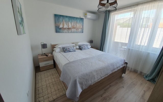 2-bed Apartment 5 Mins From Beach! Zadar, Croatia