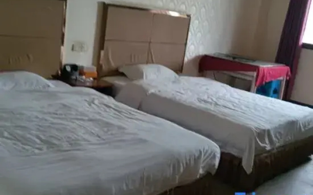 Huangting Hotel