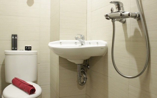 Spacious Studio Room at Gateway Pasteur Apartment near Exit Toll Pasteur – Bathroom – Bandung