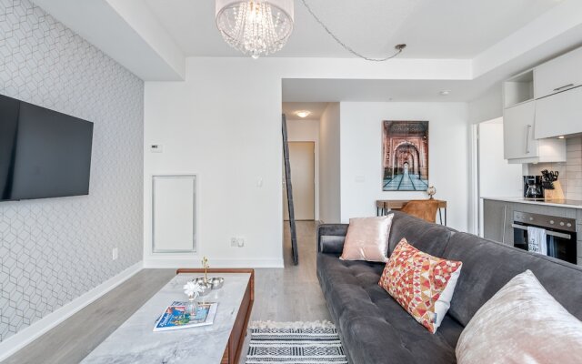 Stallion Suites - Entertainment District