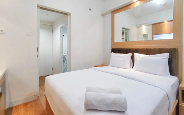 Minimalist And Homey Studio At Amartha View Apartment