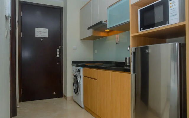 Pleasant and Simply Studio Room Menteng Park Apartment