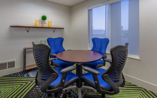 Holiday Inn Express & Suites Vandalia by IHG