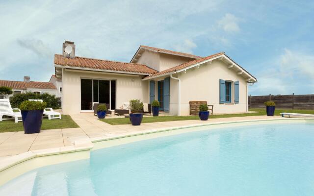 Spacious villa with private swimming pool near a golf course