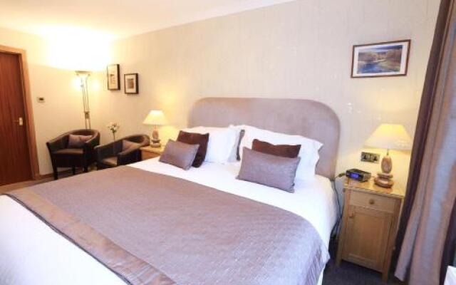 Lynver Guest House