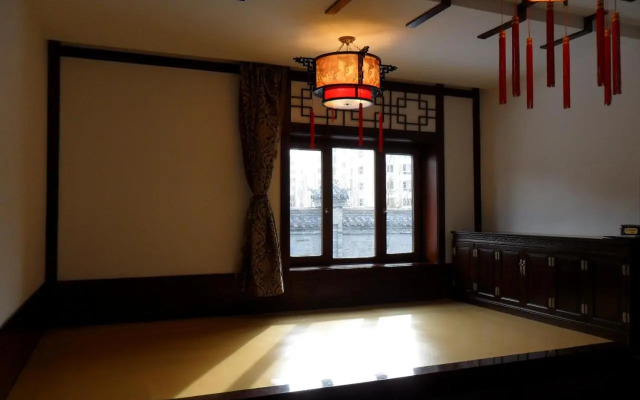 Yabuli Guandong Film City Hotel