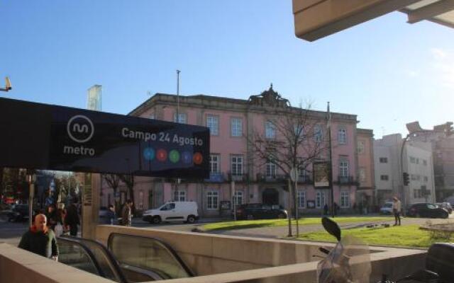 Practical and Comfortable Apartment with Garden