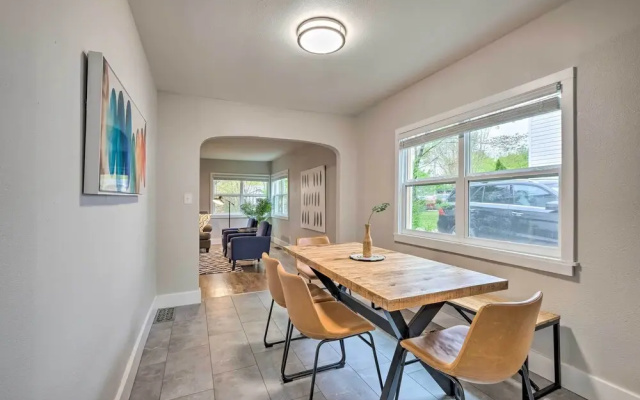 Updated Fayetteville Home < 2 Miles to Uark!