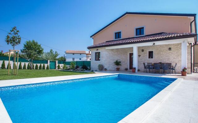 Holiday Home in Brtonigla With Private Pool