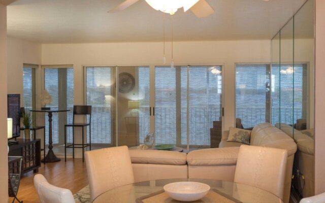 Hickory Bay West 407 - MO