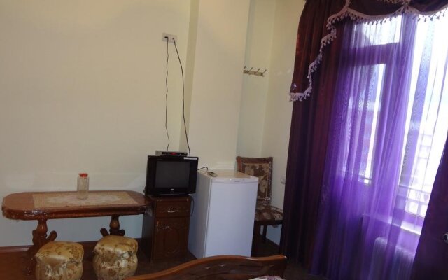 Hotel Noy