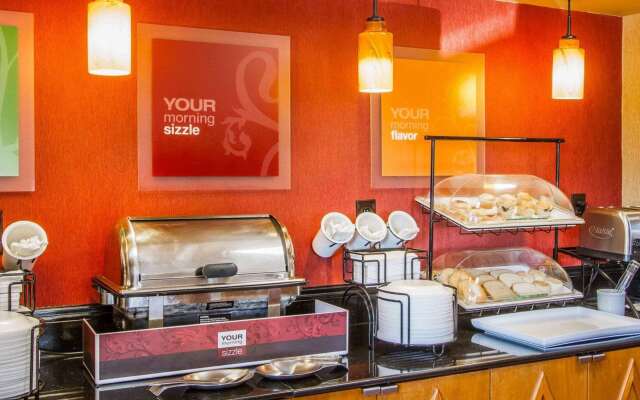 Rodeway Inn & Suites