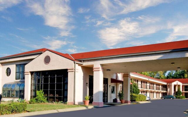 Americas Best Value Inn - Selma