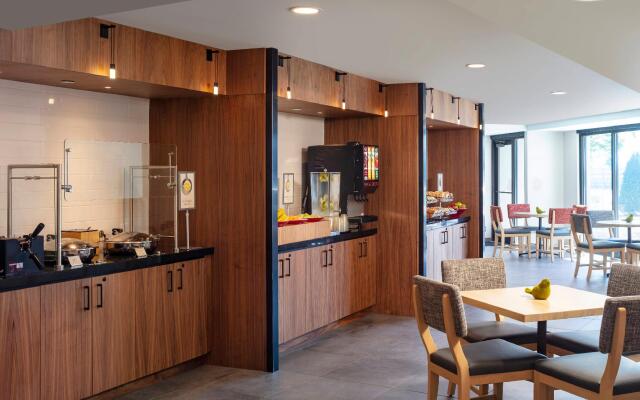 Fairfield Inn & Suites by Marriott Providence Airport