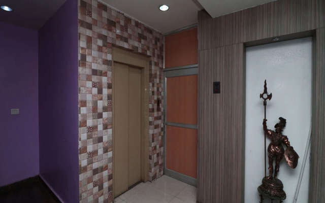 Jatin Hotel By OYO Rooms