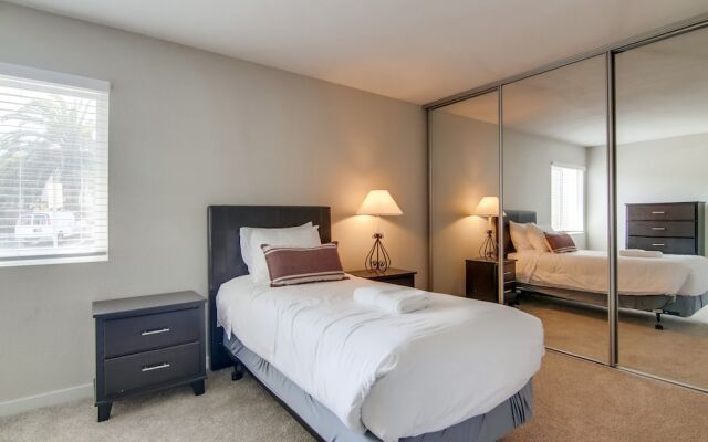 The Luxe Suites of Temecula Heights