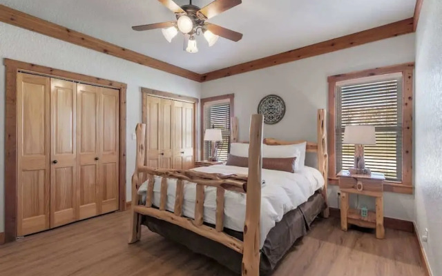 Ranch Retreat Creek View - Pool Table and Fire Pit