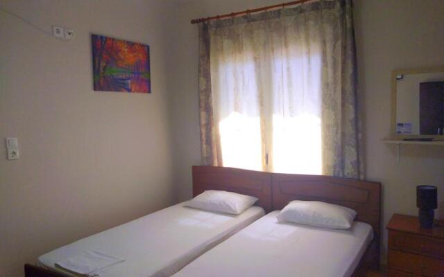 Rooms-Studio Anagnostou