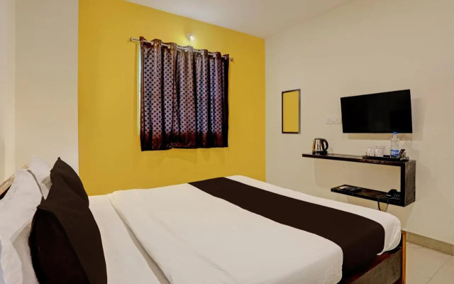 OYO 13869 Hotel Saharsh Grand
