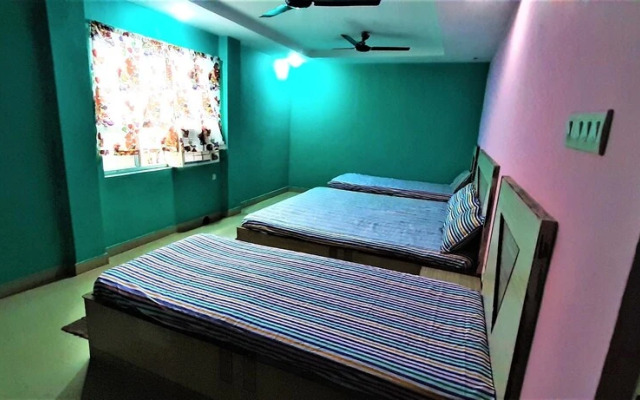 Chandrabindu n Lodge