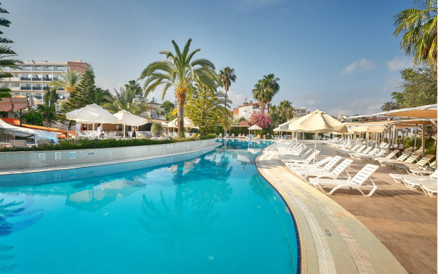 Seaden Corolla Hotel