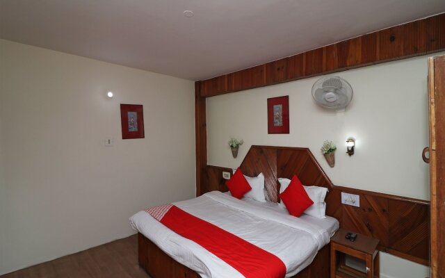 OYO 13710 Home Studio near Hadimba Manali