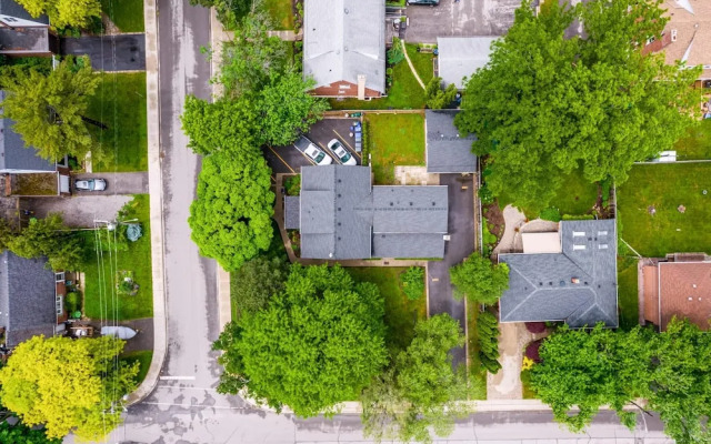 Private Studio Apartment in Burlington - U5