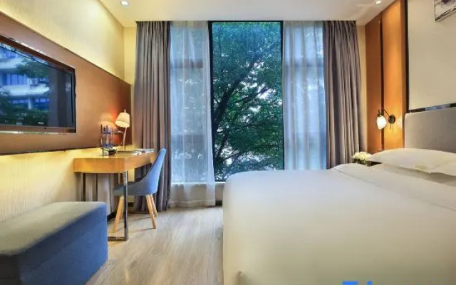 Lijiang Letu Boutique Hotel (Guilin Xiangshan Scenic Spot Two Rivers and Four Lakes Branch)