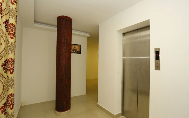 OYO 9620 Hotel Emza Residency