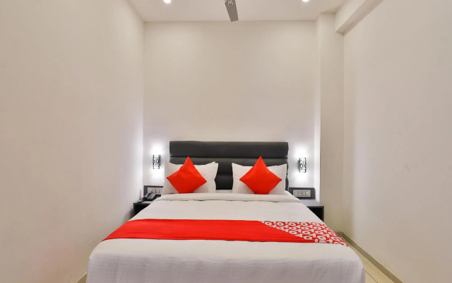 Oyo 23669 Nova Hotel New Crossroad