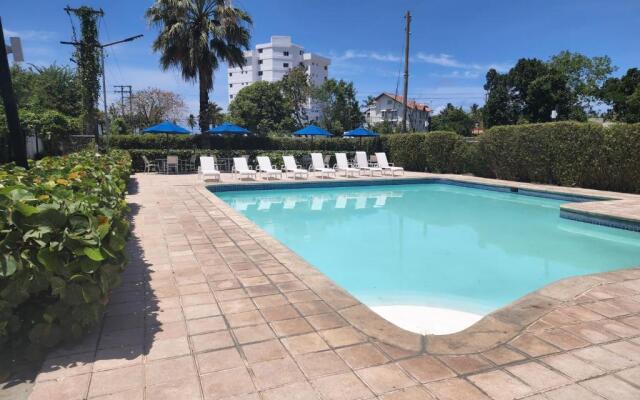 2 Bedrooms 2 Bathrooms Pool And Near From The Beach