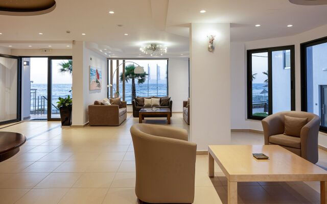 Golden Bay Boutique Hotel & Bungalows