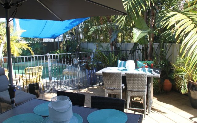 Salamander Beach Accommodation Adults Only