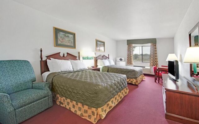 Ramada - Decatur Texas