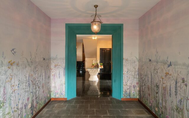 Clove Villa