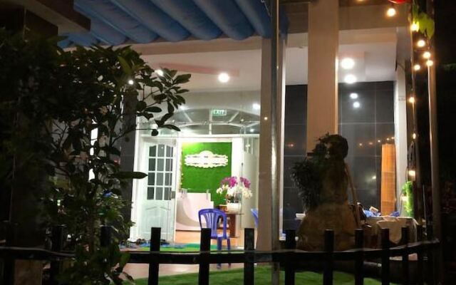 AHA Ngoc Lan Hotel Con Dao