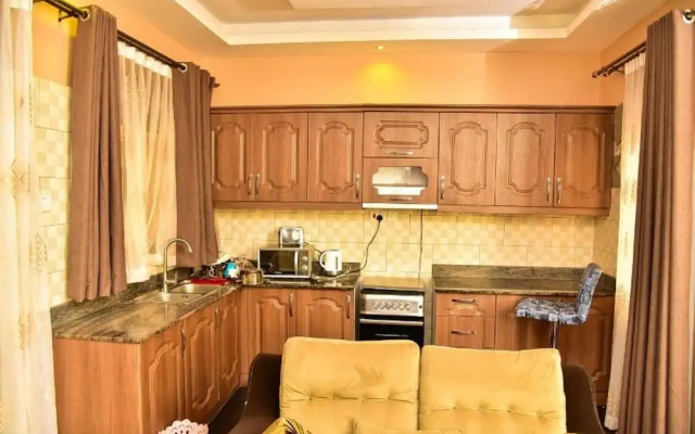 Four Vins Hotel & Apartments