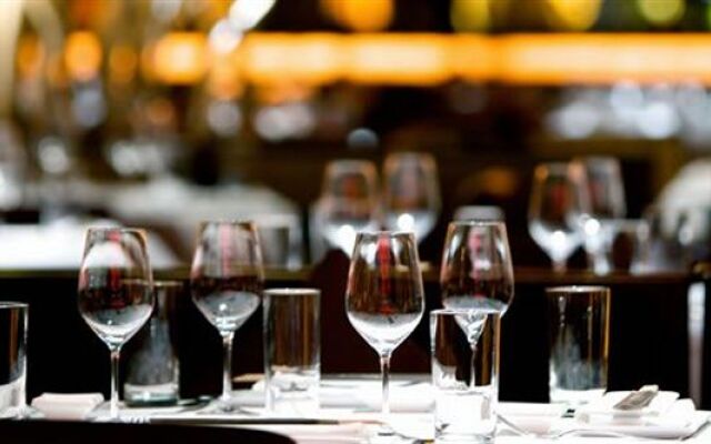 Falcons Nest Service Apartment-Lawsons Bay