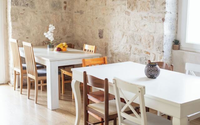 Step to Kotor Bay Guesthouse
