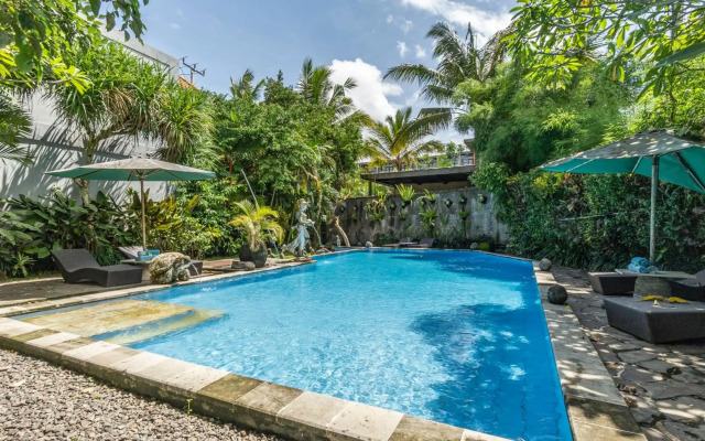 ZEN Rooms Sriwedari Ubud 2