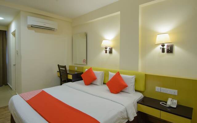 OYO 371 Grand Eastern Hotel