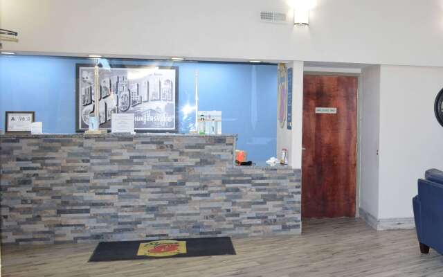 Super 8 by Wyndham Huntersville/Charlotte Area