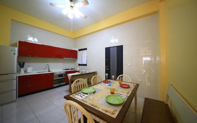 Orange Cat Hostel