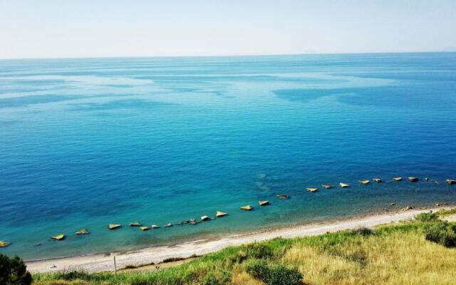 Tenuta Petreria 1 con accesso diretto al mare