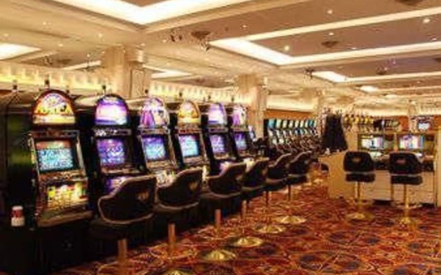 Howard Johnson by Wyndham Villa Maria Casino