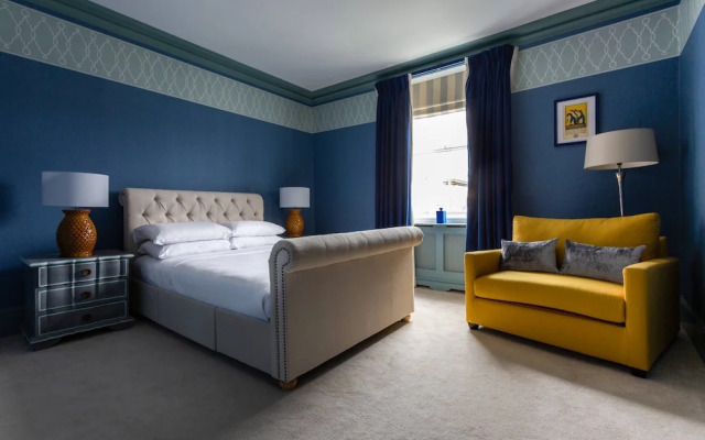 Stafford Terrace IV by Onefinestay