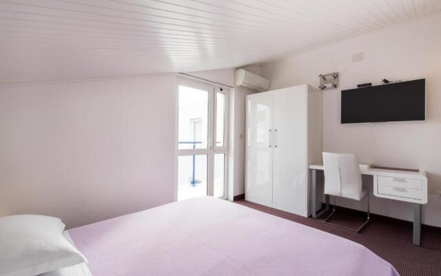 Beach Guesthouse Mediteran