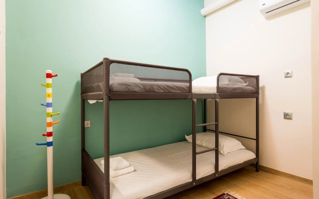 Three Bedrooms Apartment Under Acropolis