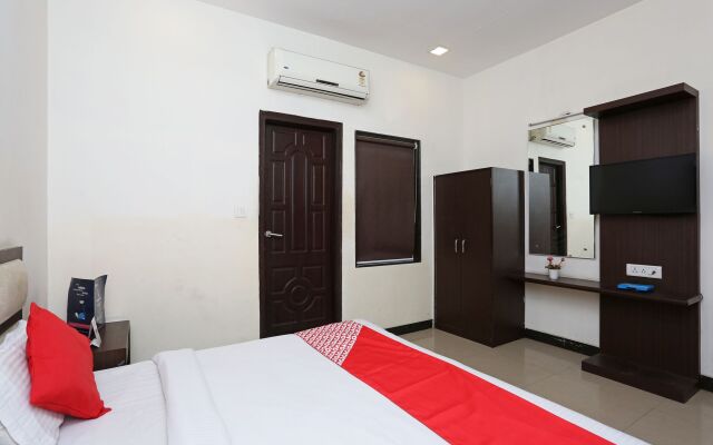 OYO 2660 Hotel Radhe Inn