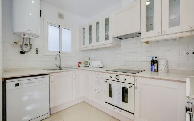 Beautiful 3bed W/terrace in Elegant Eixample